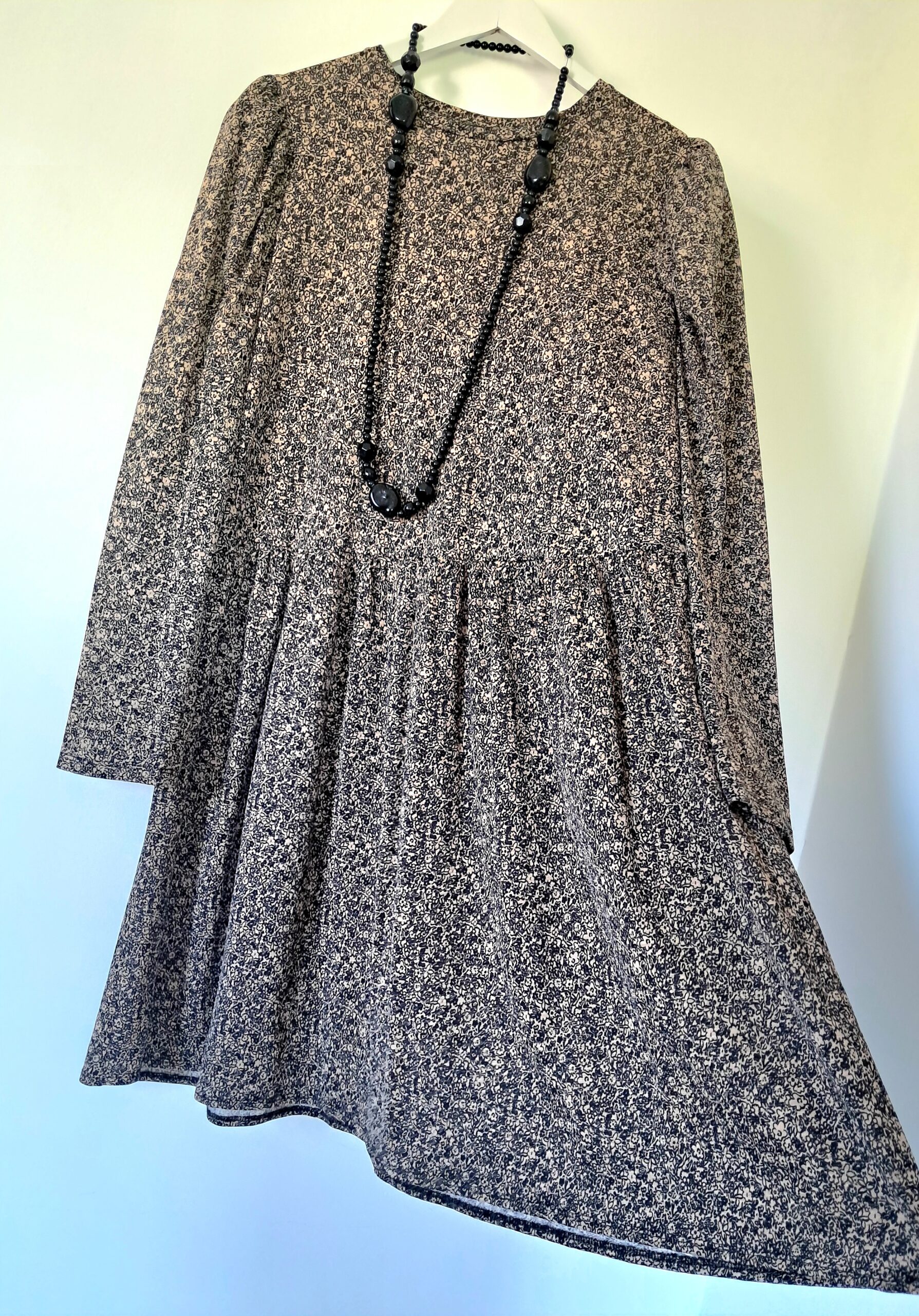 Adorable petite robe volantée