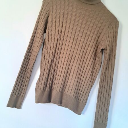 Joli pull col roulé - M